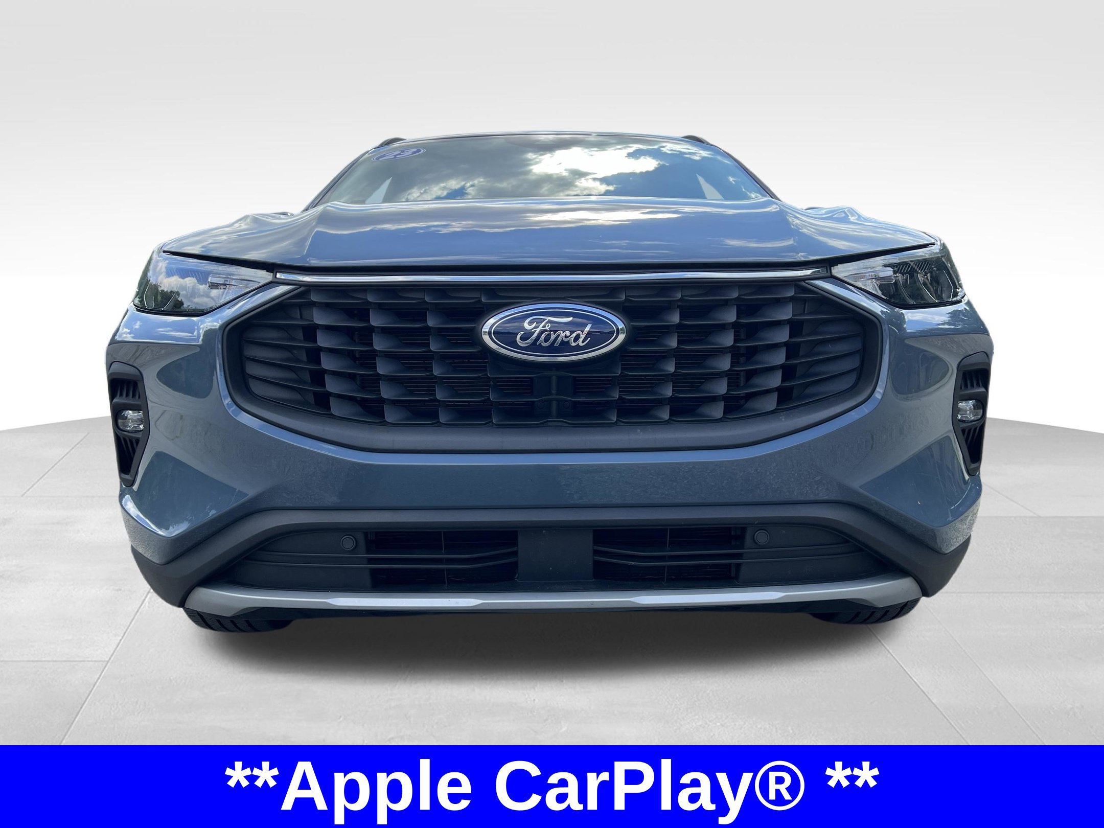 Used 2023 Ford Escape SE FWD image 3
