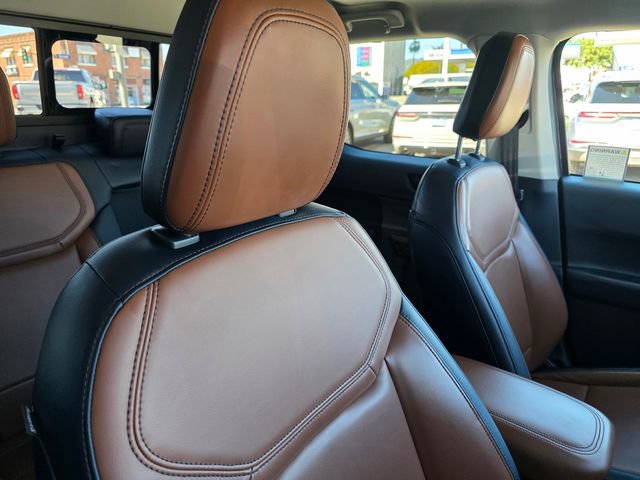 Used 2022 Ford Maverick Lariat w/ Lariat Luxury Package image 12