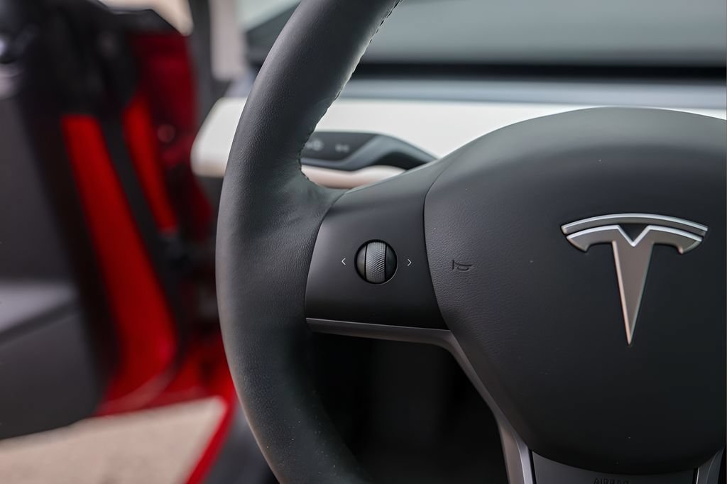 Used 2021 Tesla Model 3 Performance AWD/4WD image 13