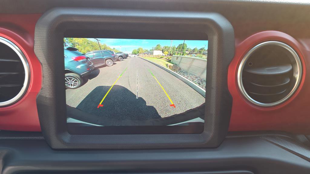 Used 2023 Jeep Wrangler Rubicon w/ Cold Weather Group image 17