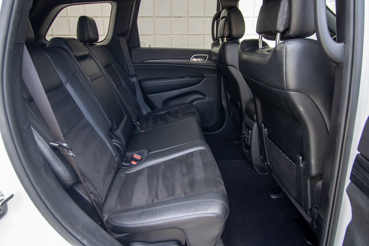Used 2020 Jeep Grand Cherokee Altitude RWD image 19