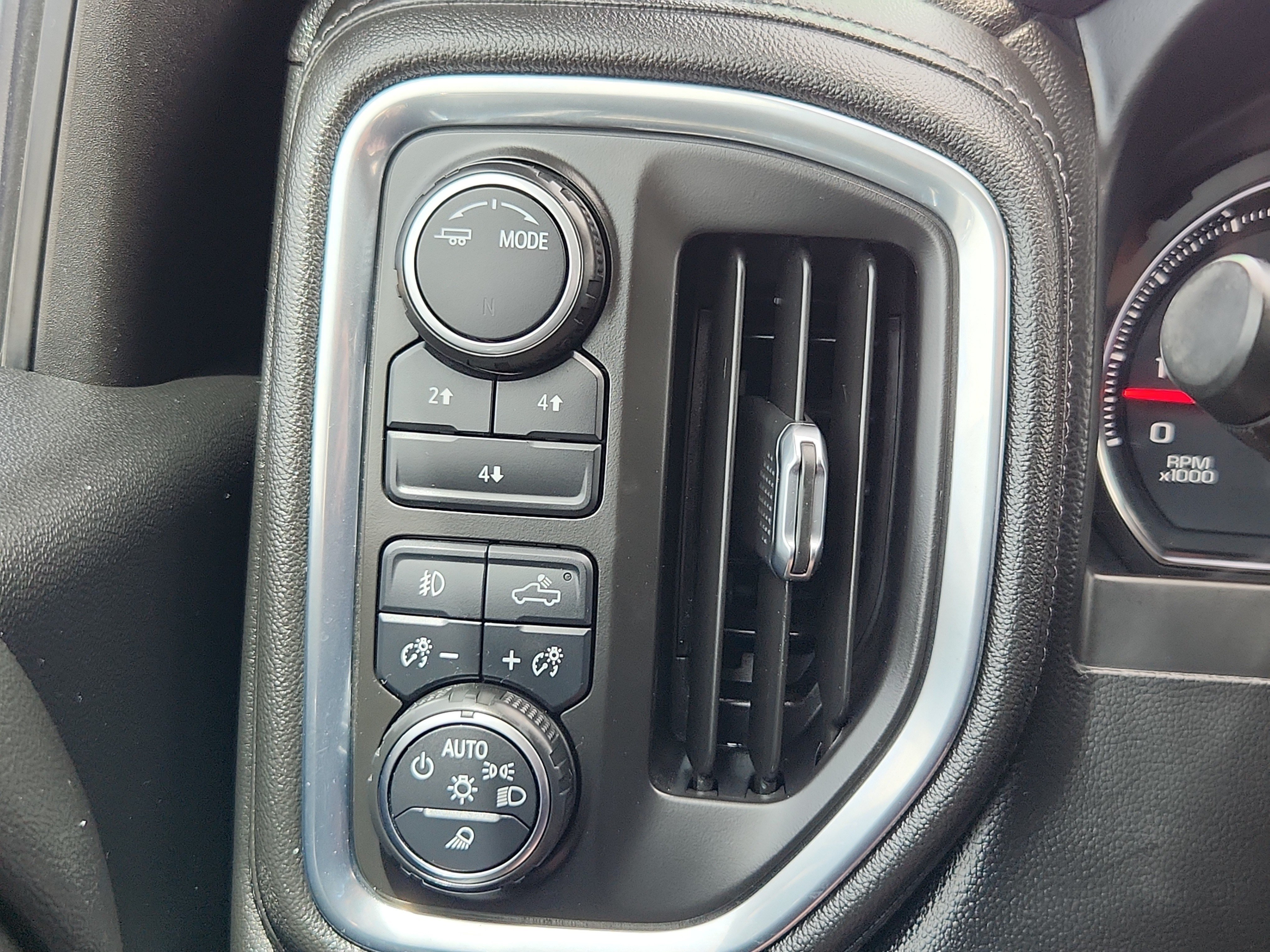 Used 2020 Chevrolet Silverado 2500 LT w/ All Star Edition AWD/4WD image 23