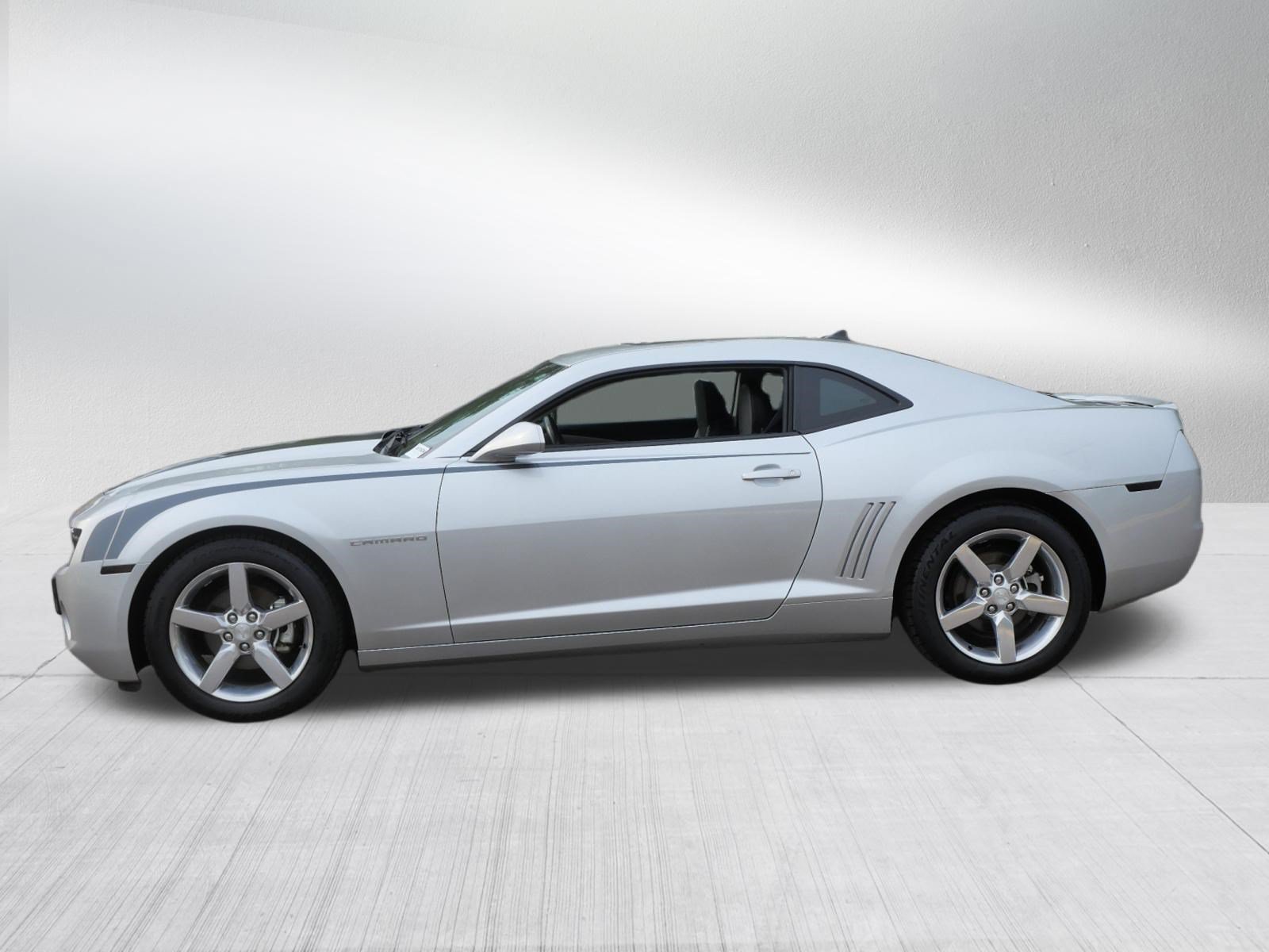 Used 2011 Chevrolet Camaro LT RWD image 4