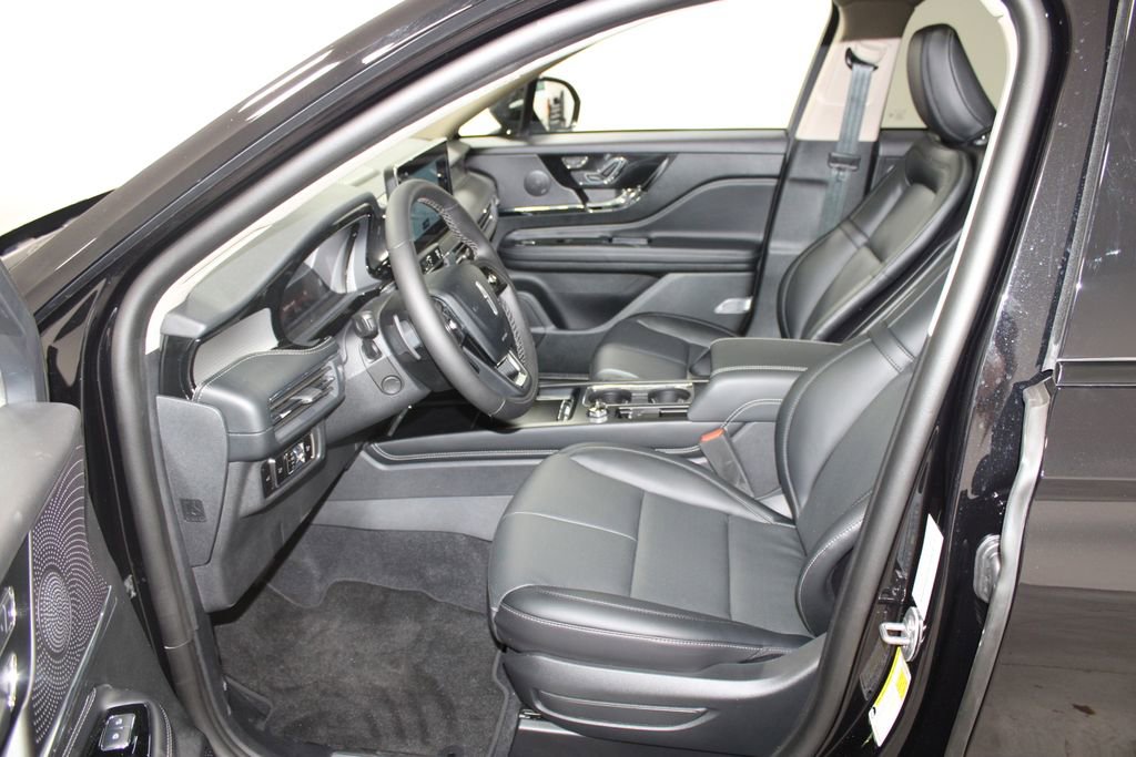 New 2025 Lincoln Corsair FWD w/ Equipment Group 101A image 23