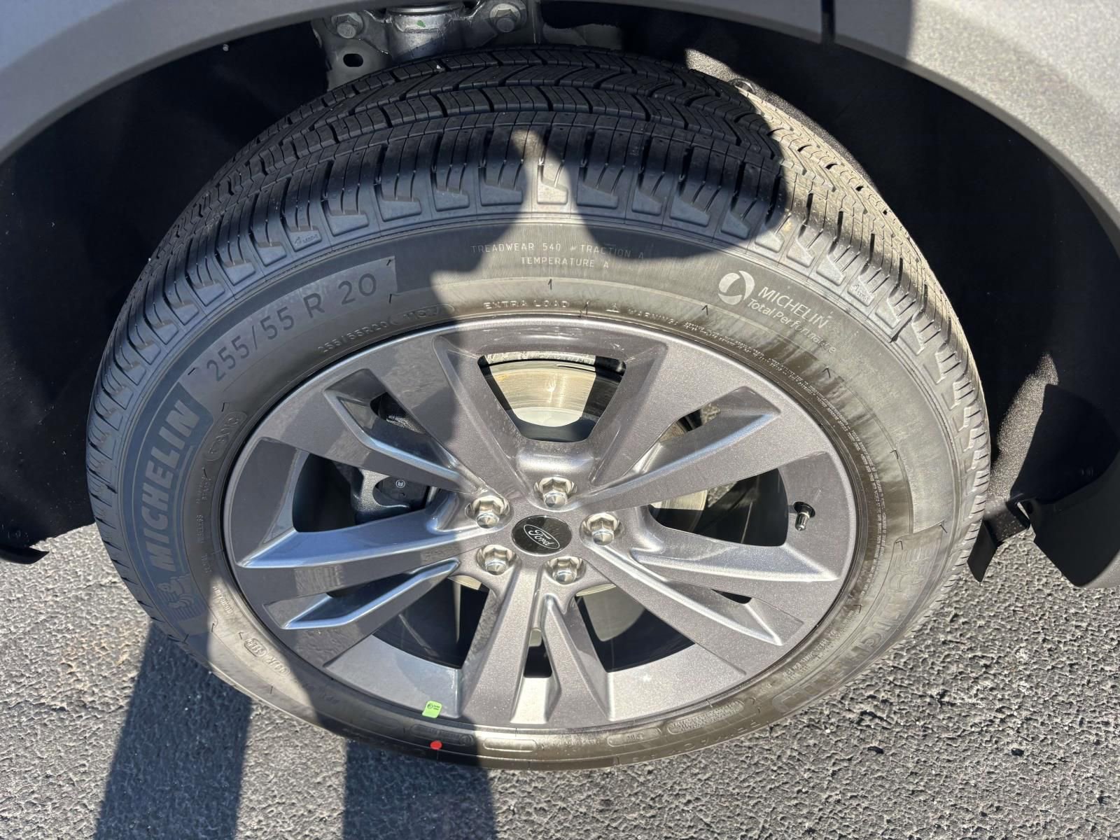 New 2026 Ford Explorer Active w/ Active Comfort Package image 10