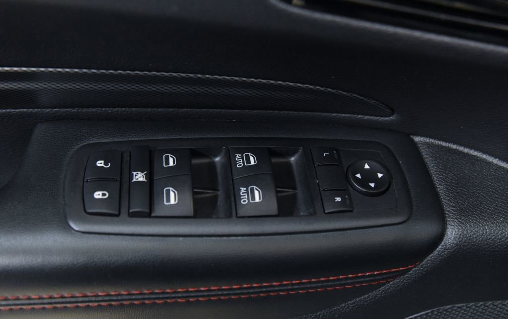 Used 2025 Dodge Durango GT AWD/4WD image 15