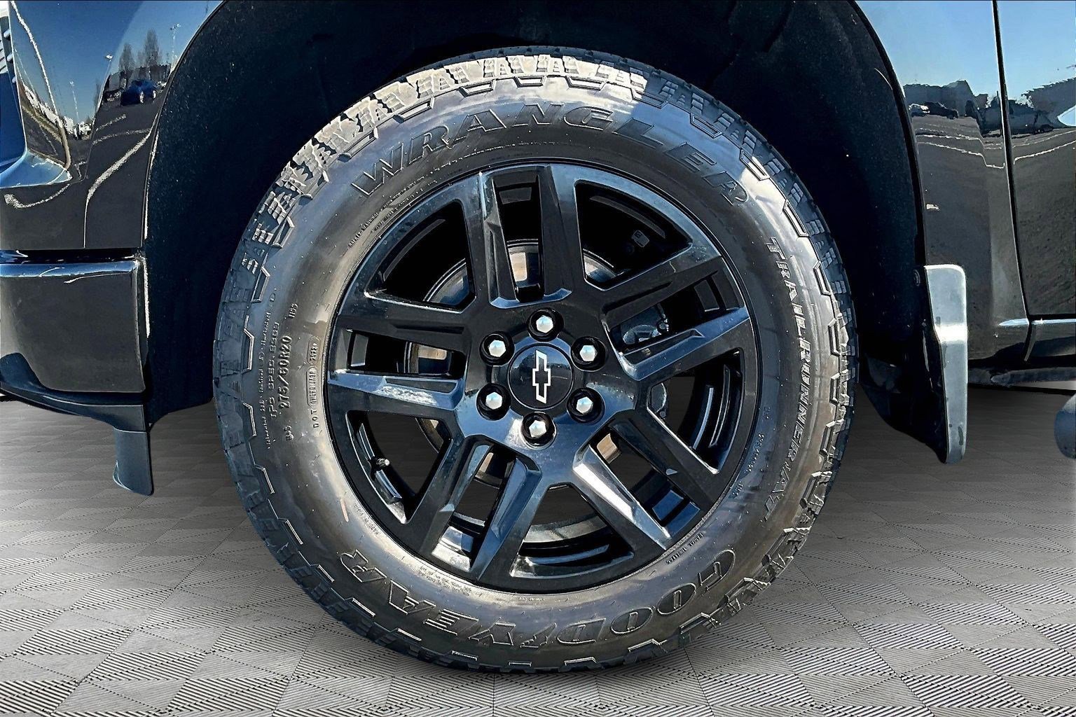 Used 2022 Chevrolet Silverado 1500 RST AWD/4WD image 35
