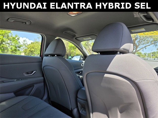 Used 2025 Hyundai Elantra SEL image 12