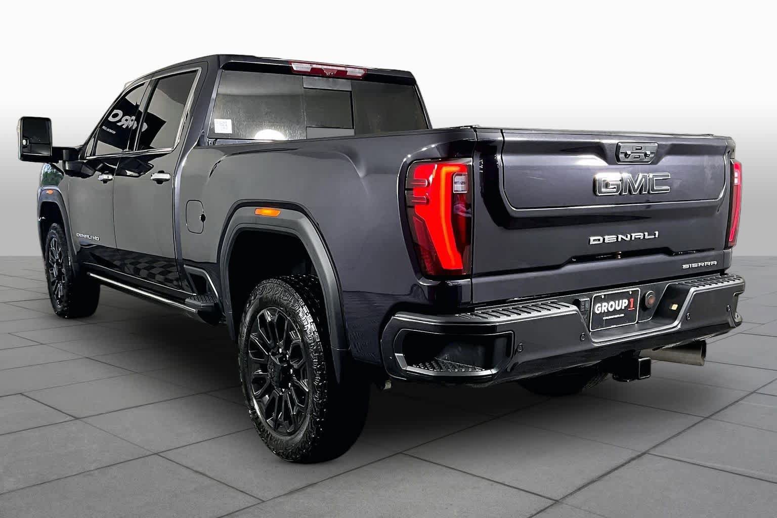 Certified 2024 GMC Sierra 2500 Denali Ultimate AWD/4WD image 12