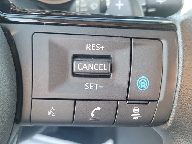 Used 2023 Nissan Rogue SV image 13