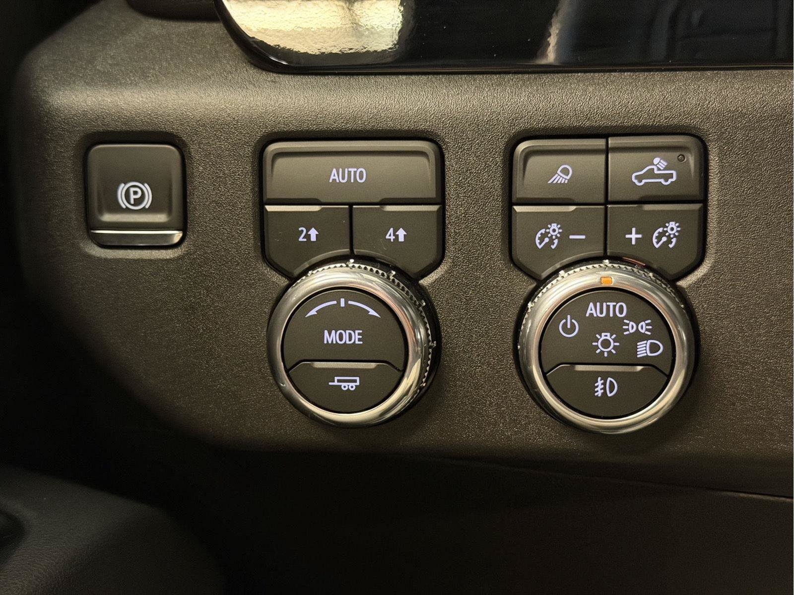 Used 2026 GMC Sierra 1500 SLT AWD/4WD image 33