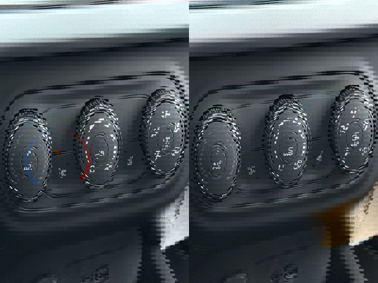 New 2026 Chevrolet Trax RS w/ Driver Confidence Package image 17