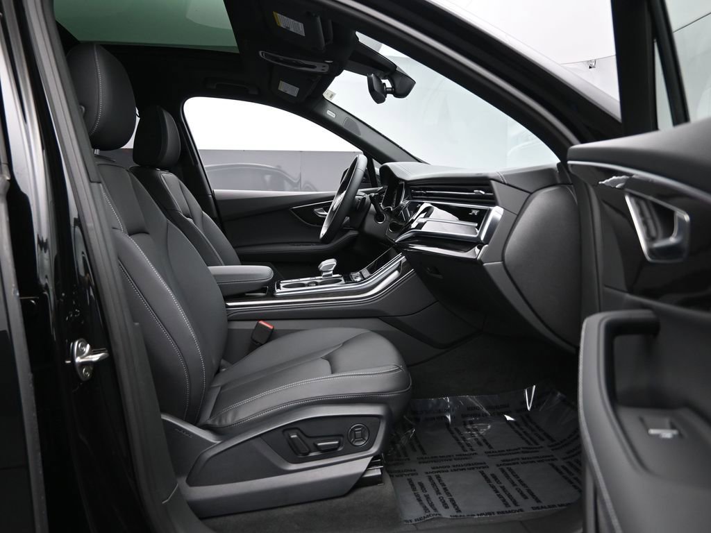 Used 2025 Audi Q7 3.0T Premium Plus w/ Premium Plus Package image 35