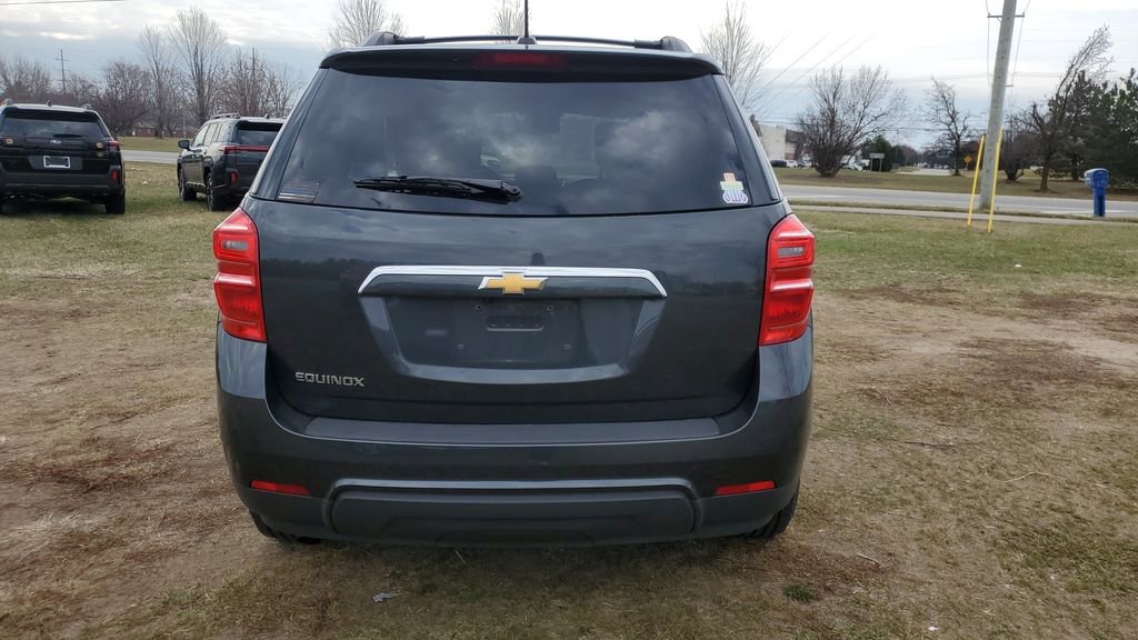 Used 2017 Chevrolet Equinox LT w/ Convenience Package image 4