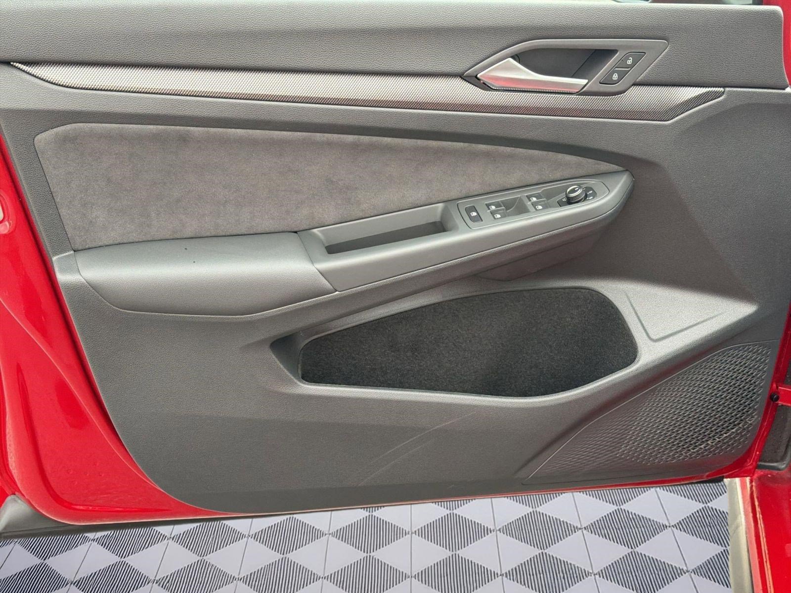 New 2026 Volkswagen Golf SE FWD image 19