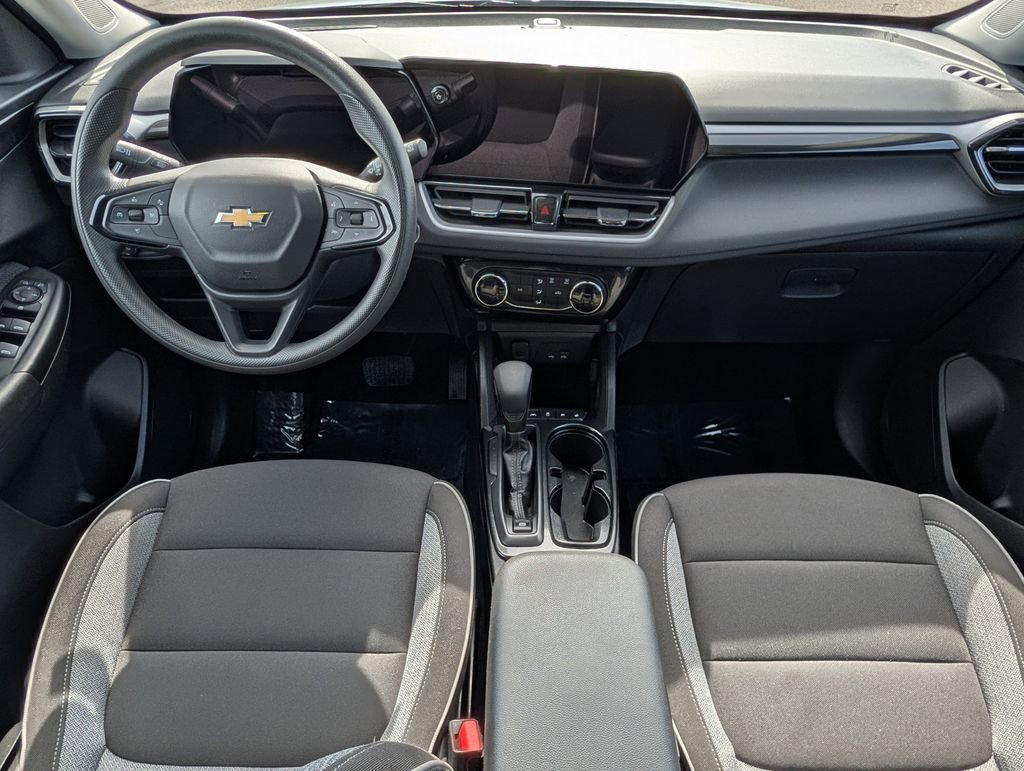 Used 2025 Chevrolet TrailBlazer LT FWD image 26