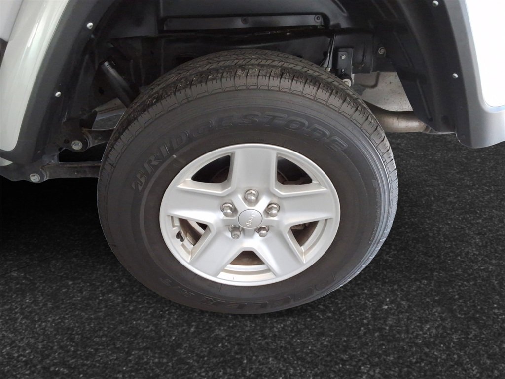 Certified 2022 Jeep Gladiator Sport image 12