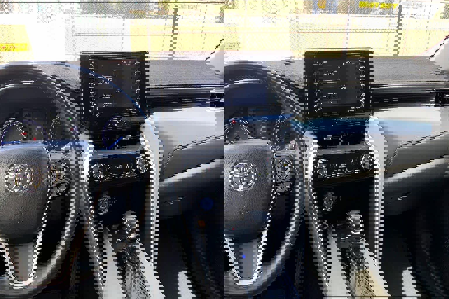 Used 2021 Toyota Venza LE w/ Carpet Mat Package (TMS) image 7