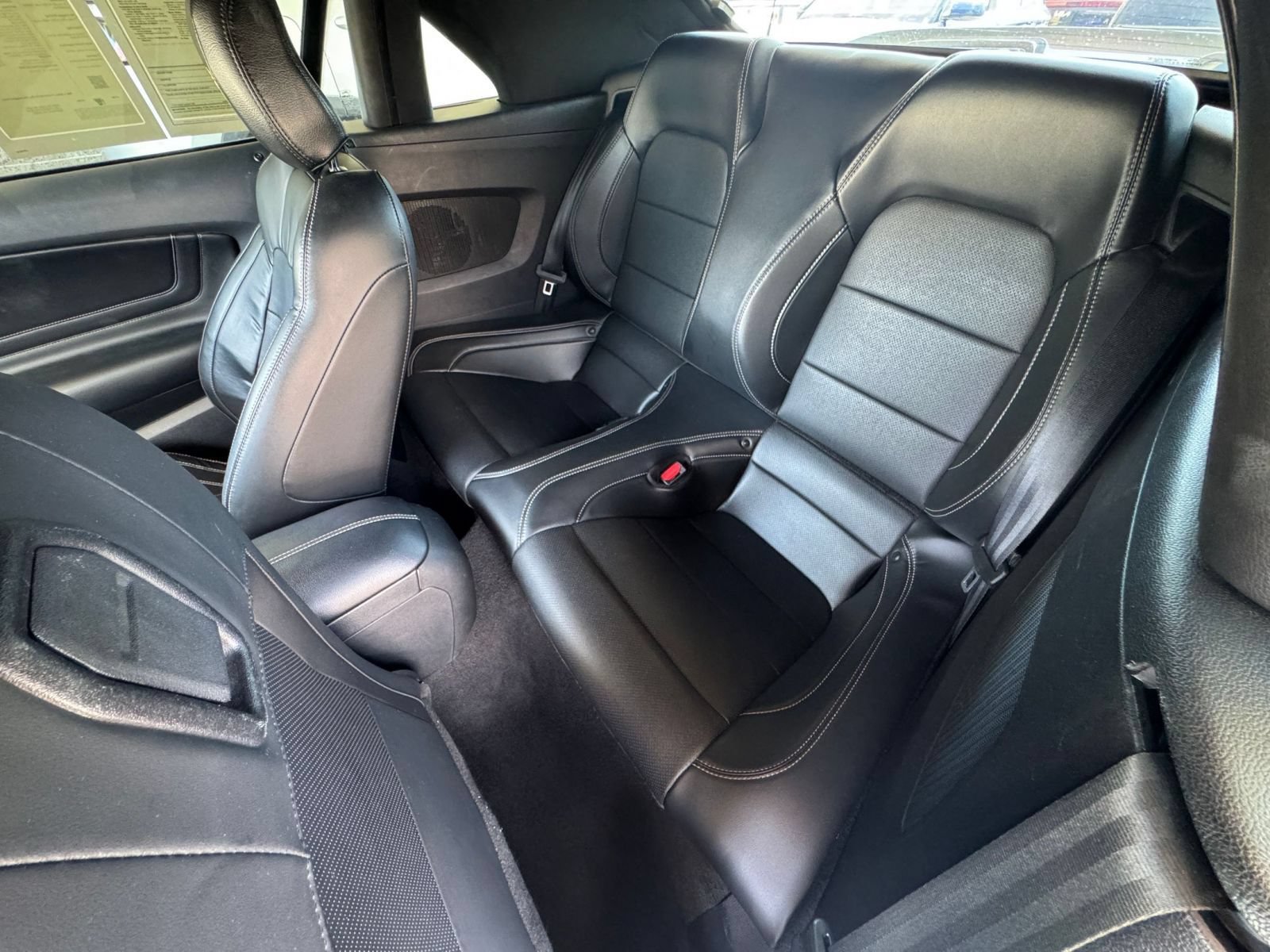 Used 2022 Ford Mustang GT Premium w/ GT Performance Package RWD image 26