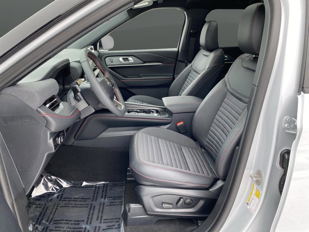 New 2026 Ford Explorer ST-Line w/ ST-Line Street Pack image 4