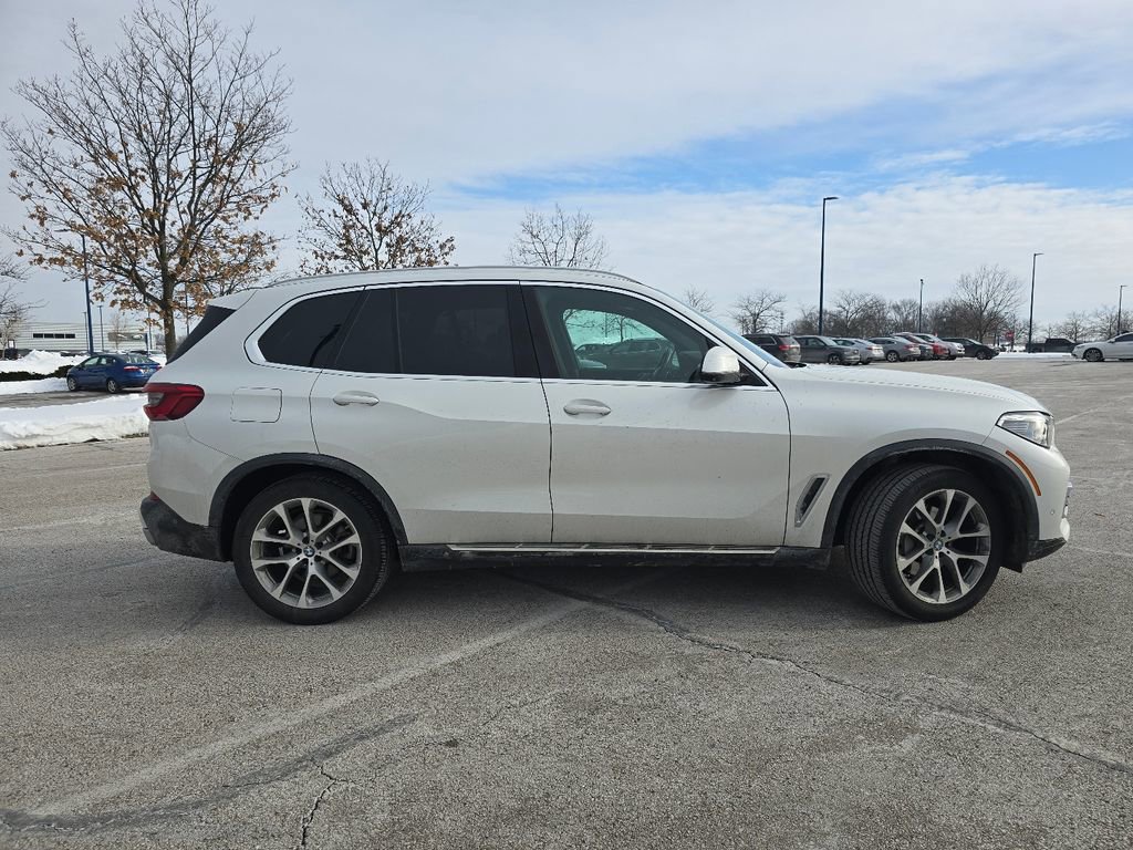 Used 2019 BMW X5 xDrive40i w/ Premium Package image 18