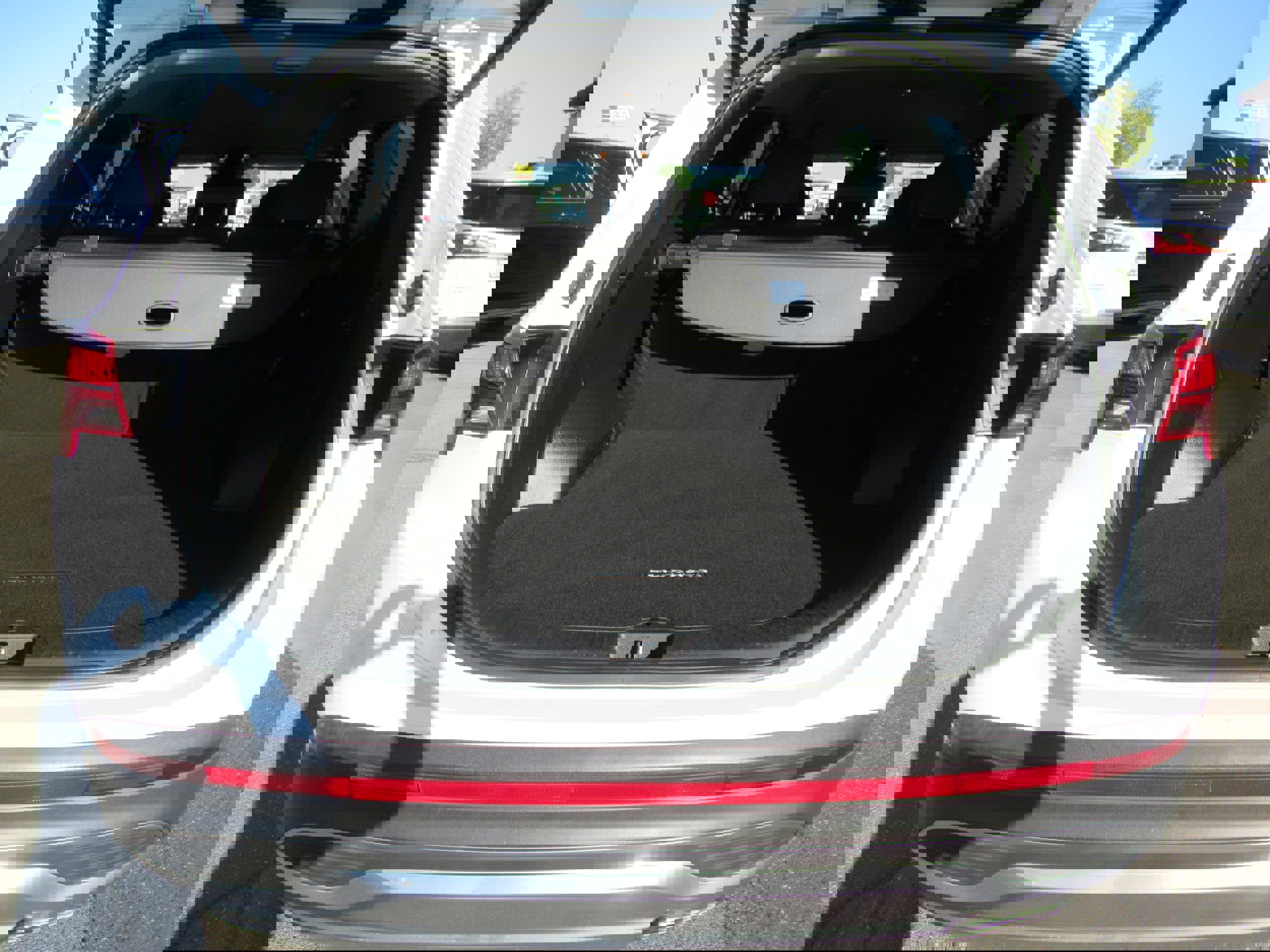 Used 2022 Hyundai Santa Fe SEL w/ Convenience Package image 18