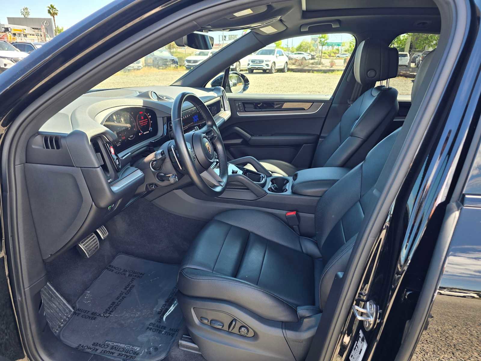 Used 2024 Porsche Cayenne S AWD/4WD image 22