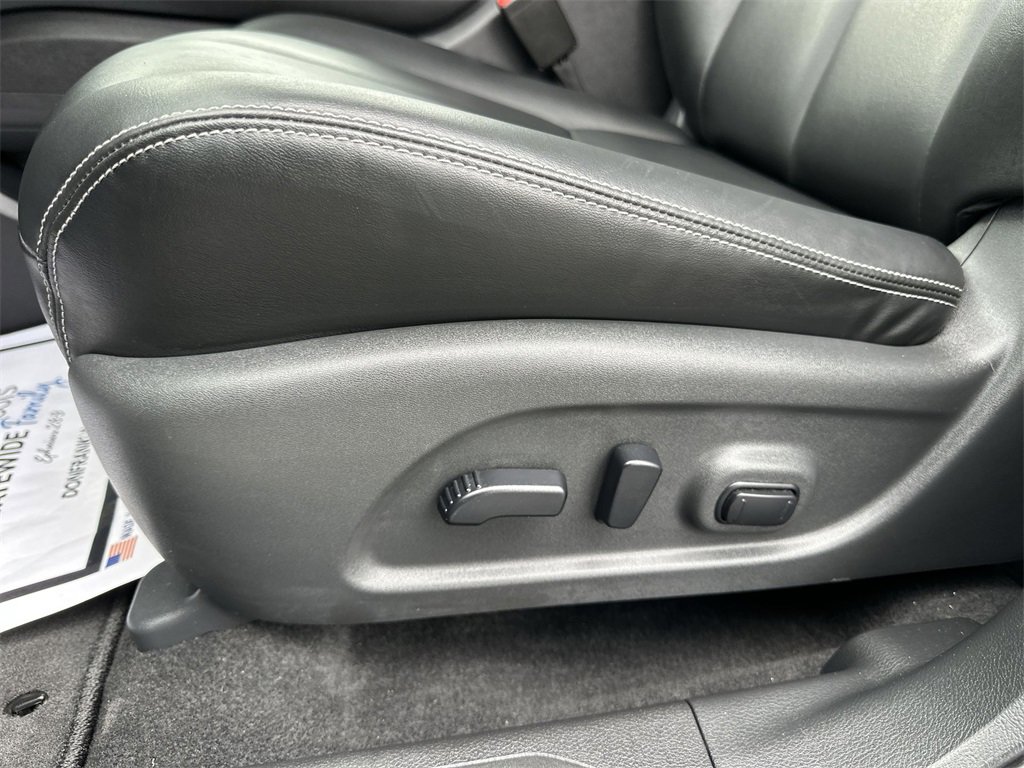 Used 2023 Nissan Murano SV w/ SV Midnight Edition Package image 12