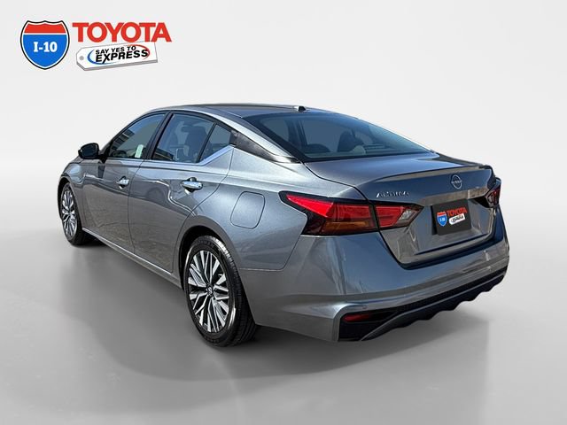 Used 2023 Nissan Altima 2.5 SV FWD image 3