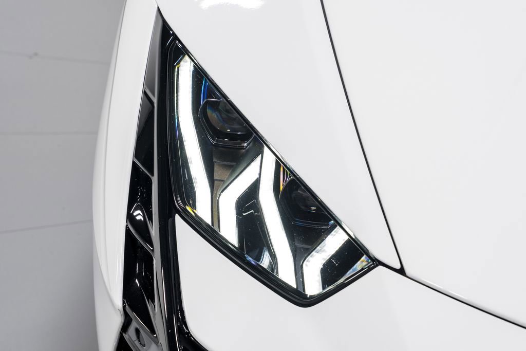 Used 2023 Lamborghini Huracan Tecnica image 42