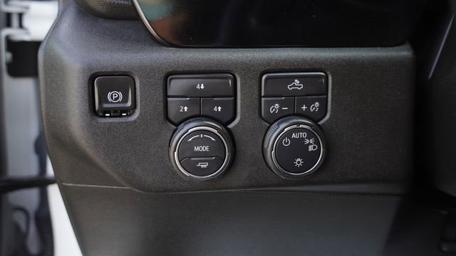 Used 2024 Chevrolet Silverado 2500 LT AWD/4WD image 20