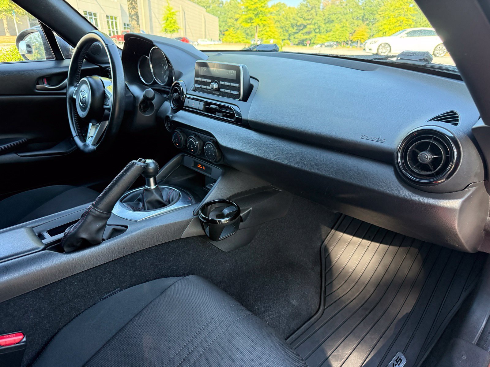 Used 2016 MAZDA MX-5 Miata Sport RWD image 23