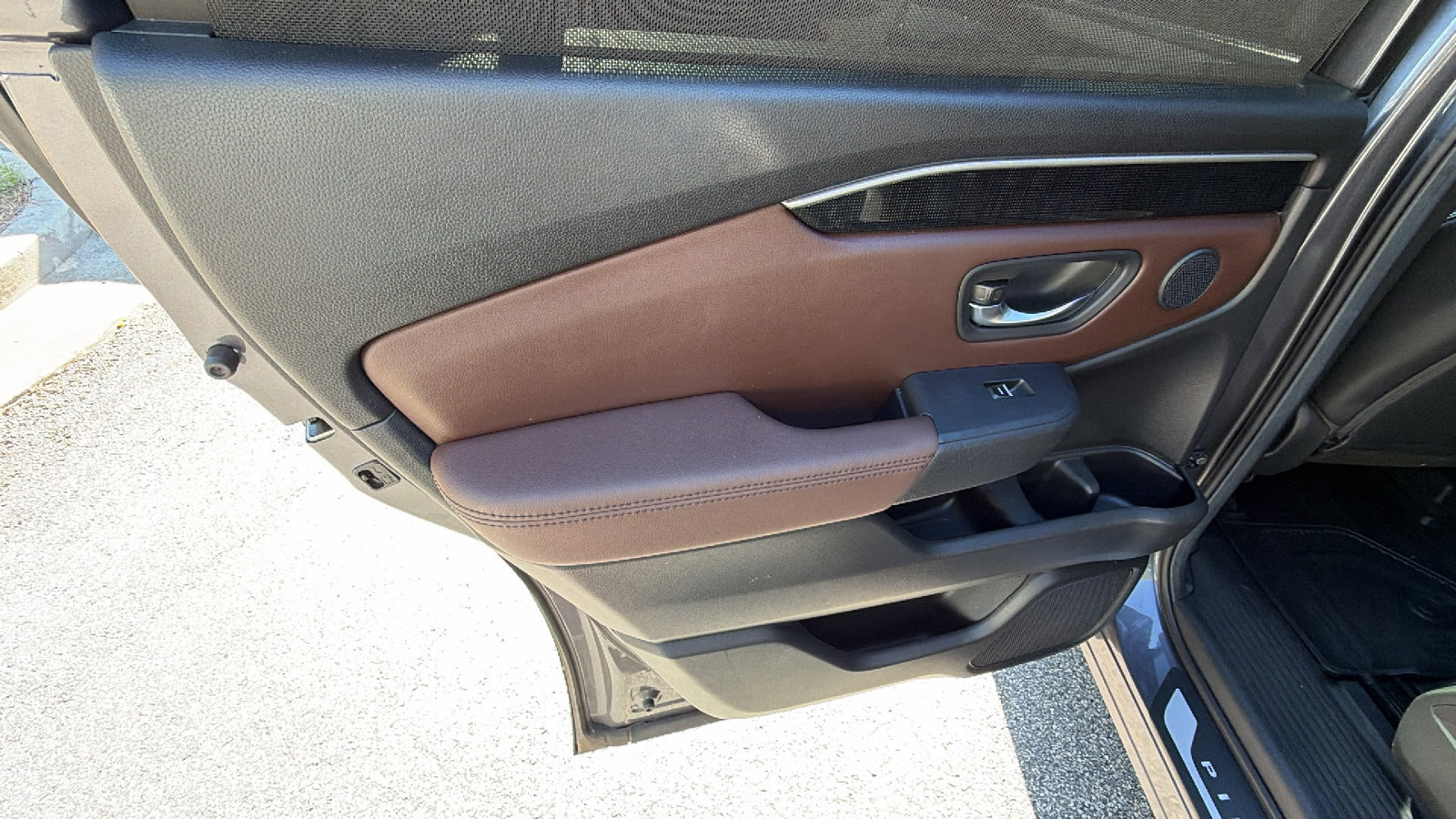 Used 2025 Honda Pilot Elite image 21