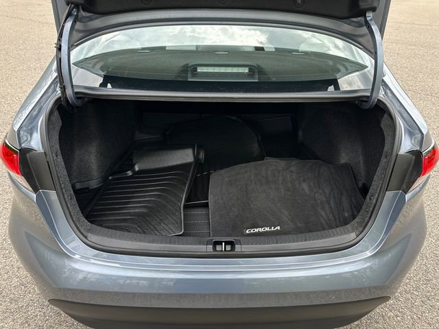 Used 2025 Toyota Corolla LE FWD image 13