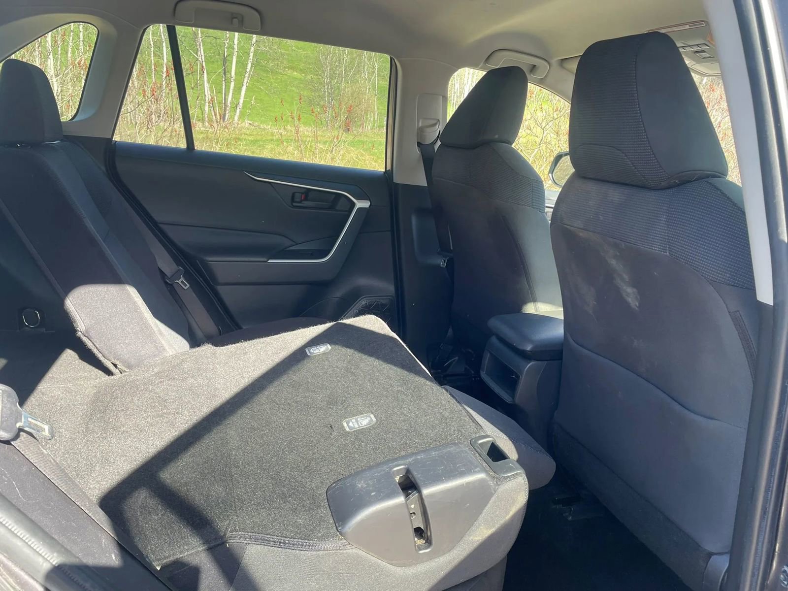 Used 2019 Toyota RAV4 LE AWD/4WD image 26