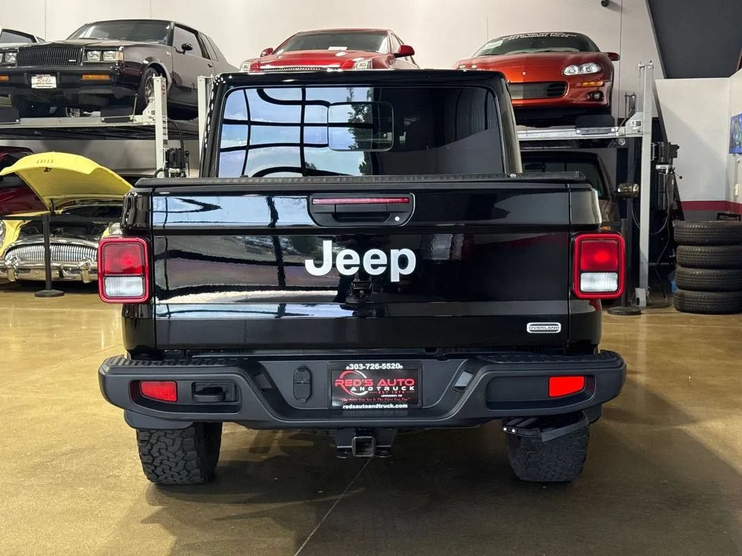 Used 2023 Jeep Gladiator Overland w/ Cold Weather Group AWD/4WD image 6