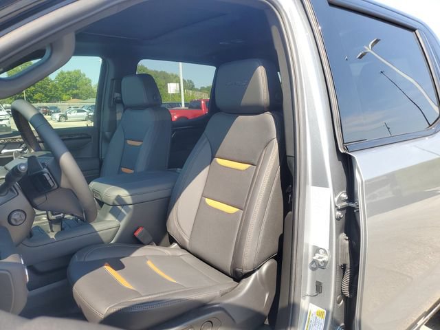 New 2025 GMC Sierra 1500 AT4 w/ Technology Package AWD/4WD image 19