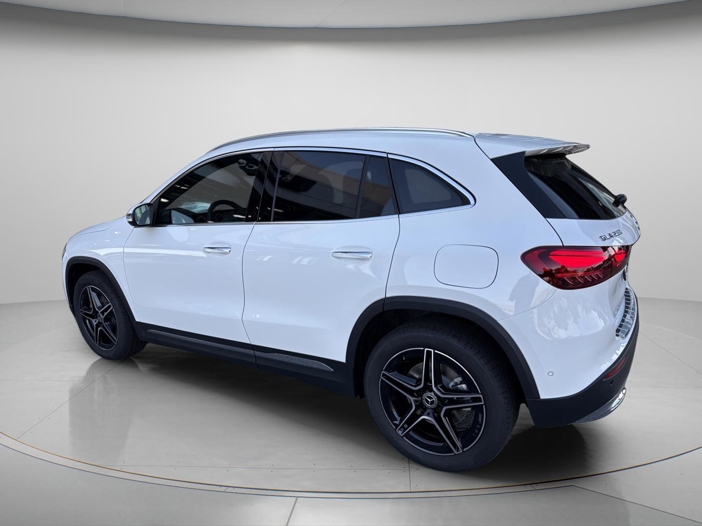 New 2026 Mercedes-Benz GLA 250 image 3