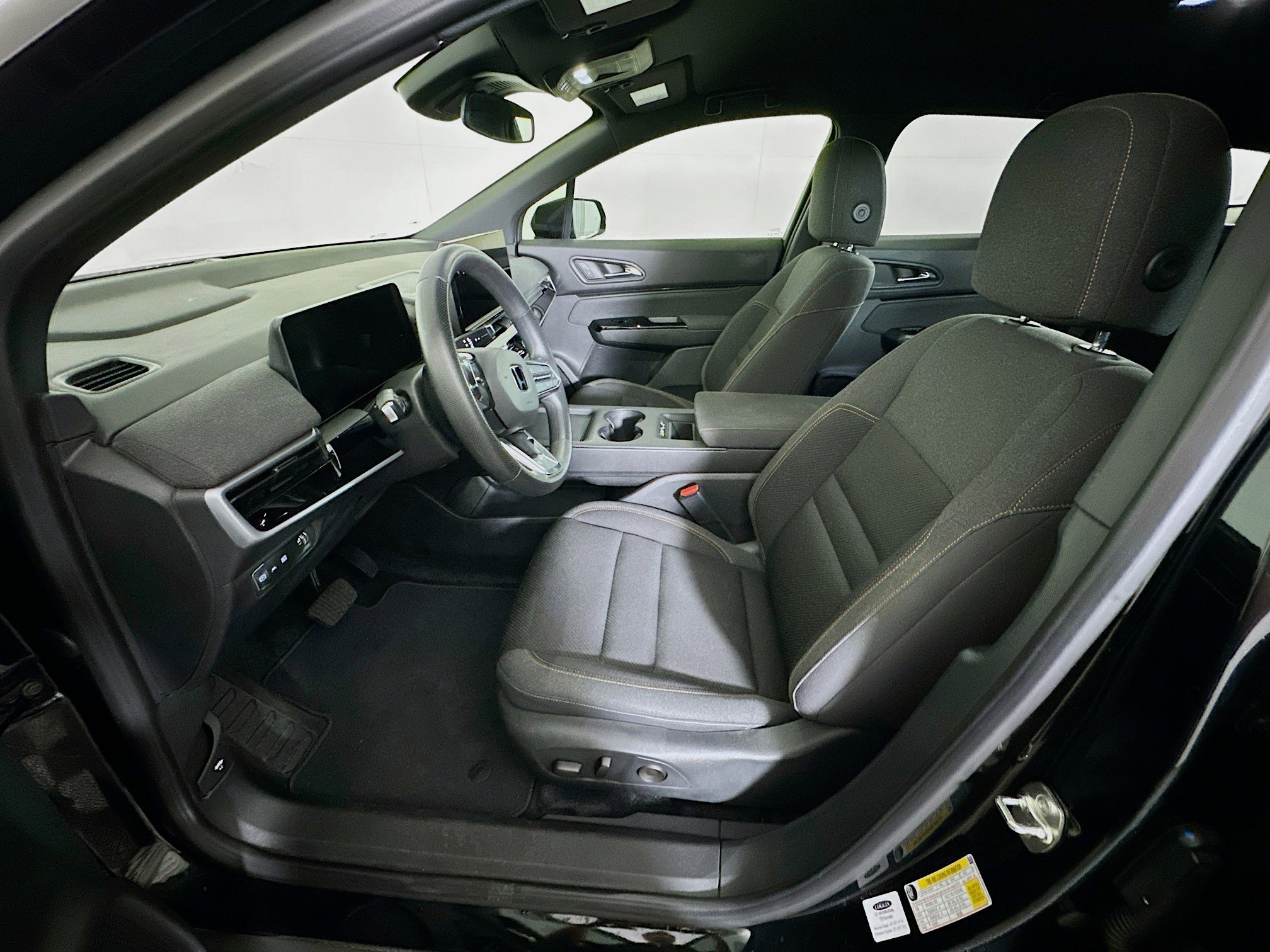 Used 2024 Honda Prologue EX image 13