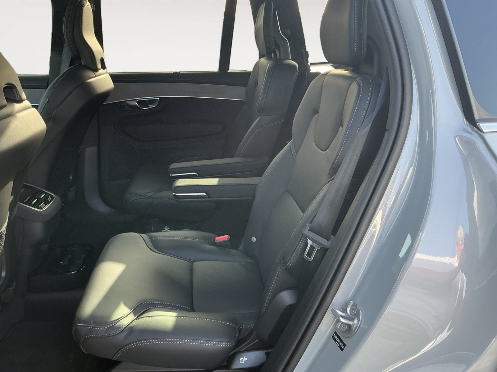 New 2026 Volvo XC90 B6 Ultra w/ Protection Package AWD/4WD image 13
