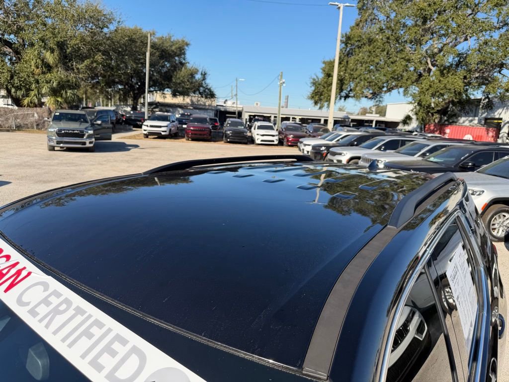 Used 2022 Chevrolet Traverse LT image 11