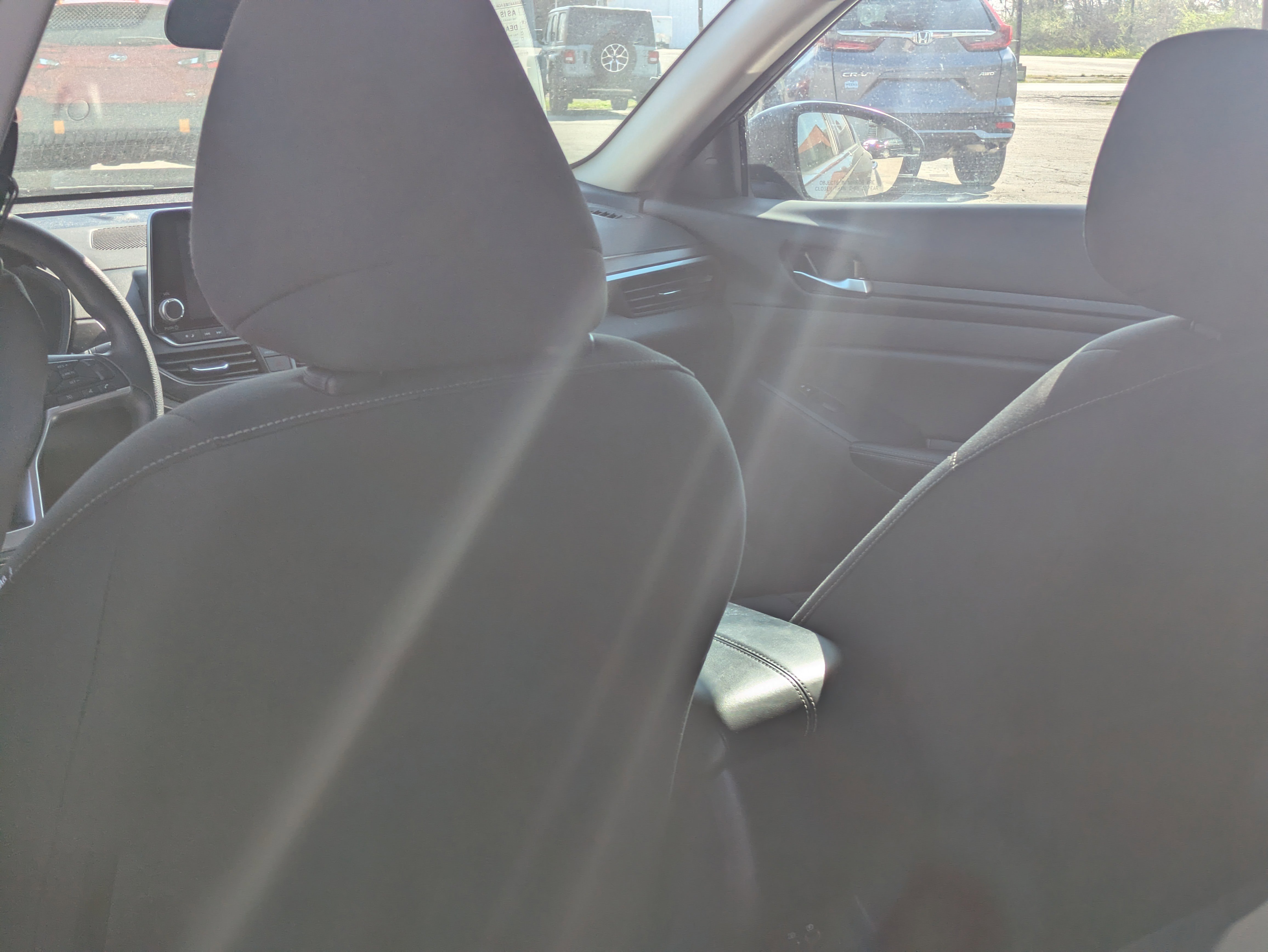 Used 2024 Nissan Altima 2.5 SV image 11