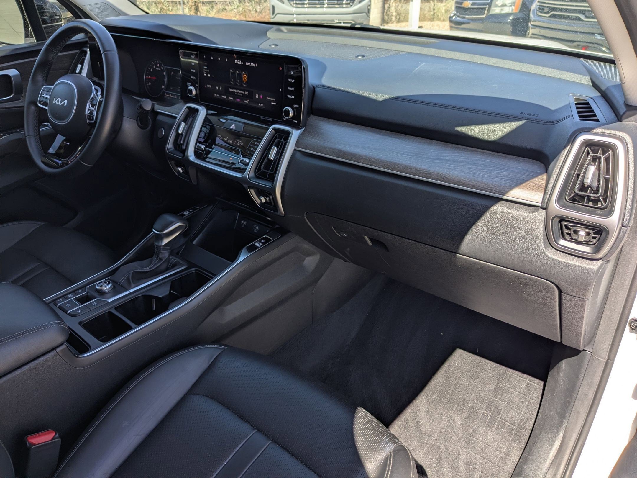 Used 2022 Kia Sorento EX w/ Panoramic Sunroof Package FWD image 31