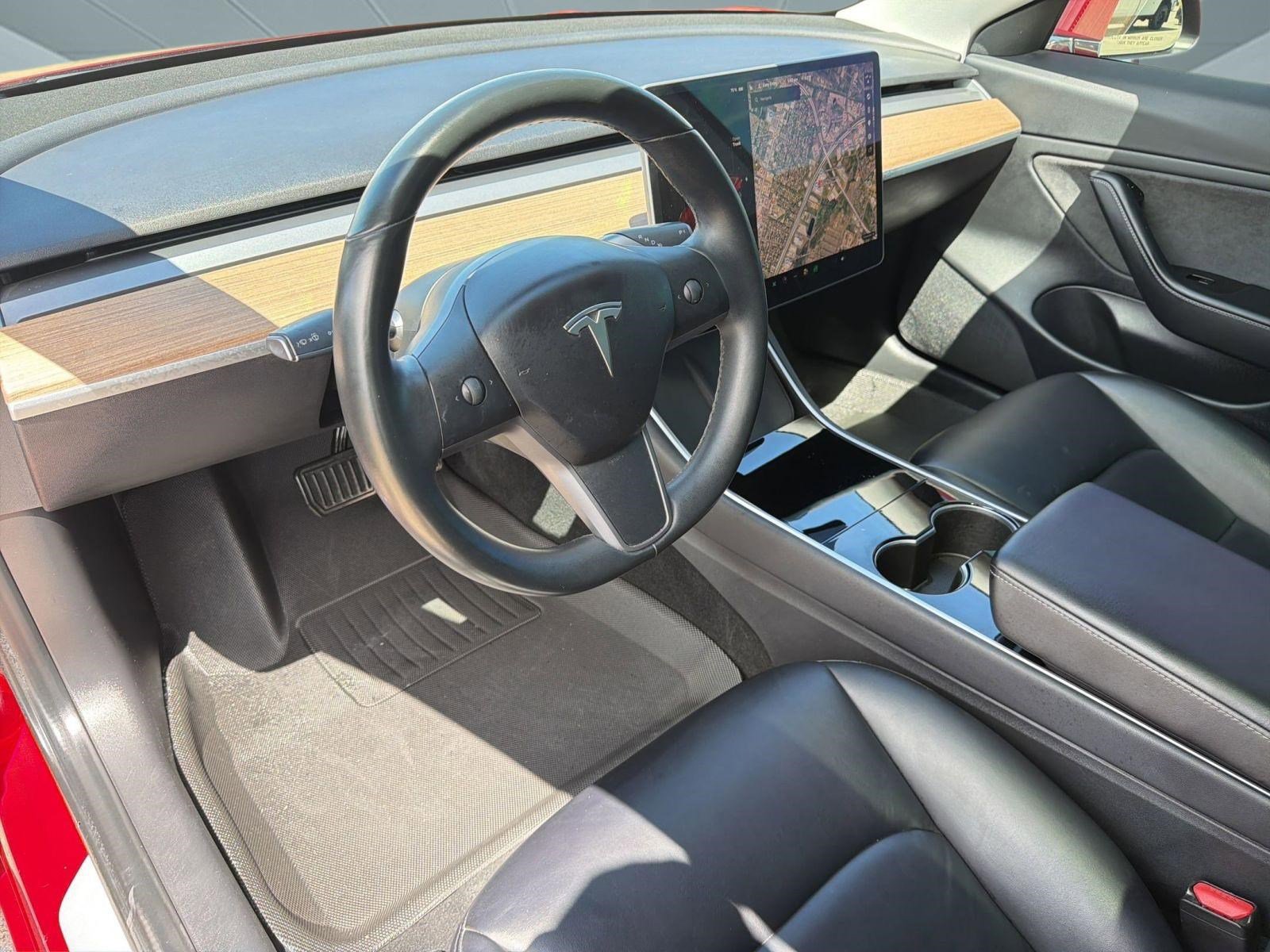 Used 2018 Tesla Model 3 Long Range image 4