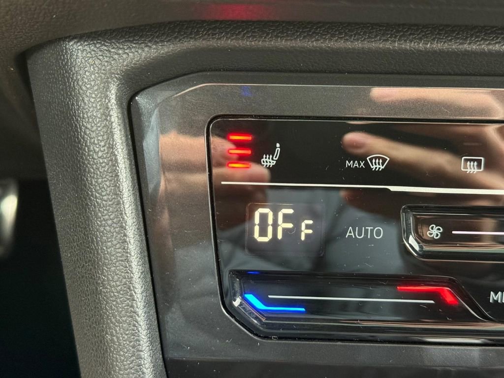 Used 2023 Volkswagen Tiguan SE R-Line AWD/4WD image 20