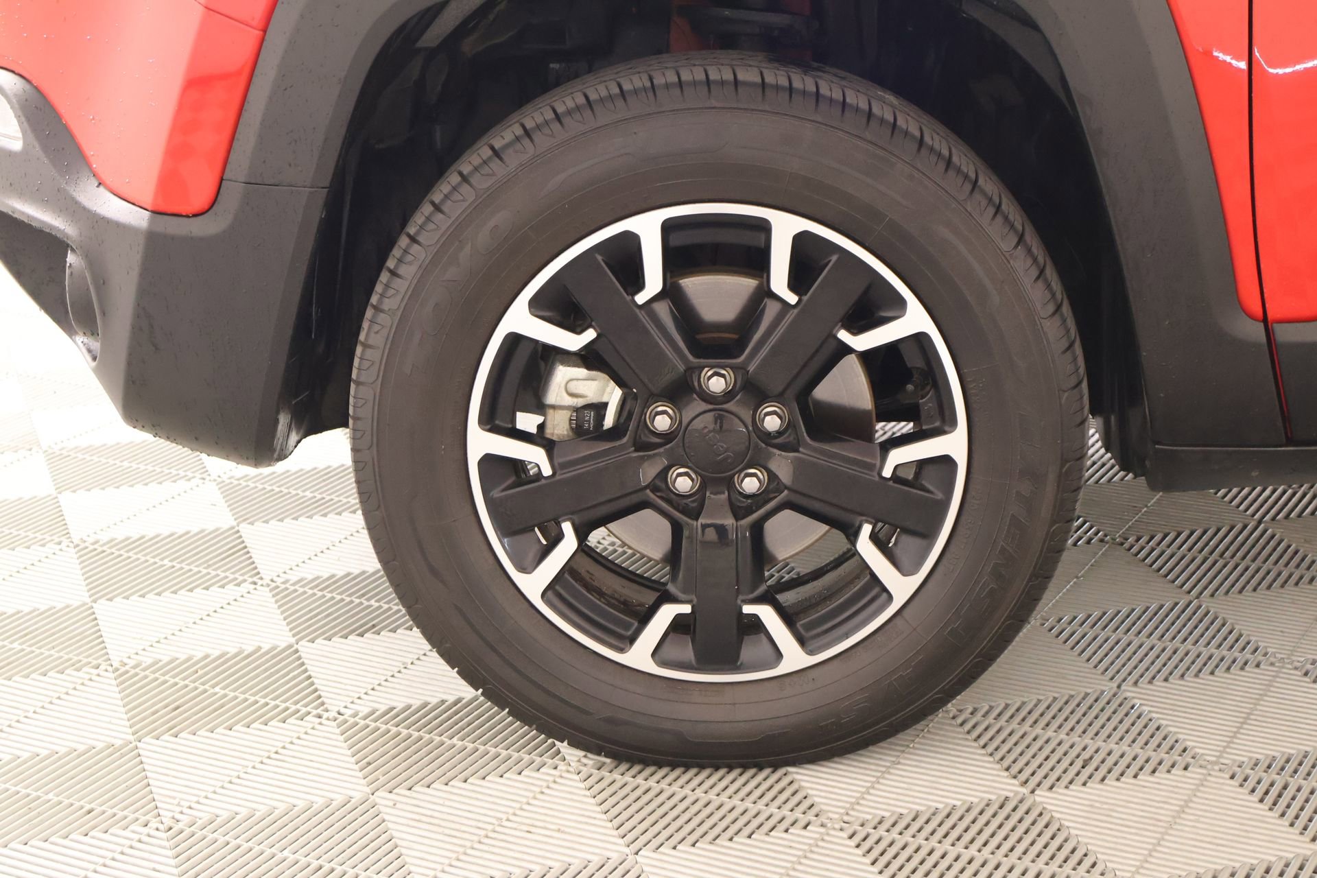 Used 2023 Jeep Renegade Latitude AWD/4WD image 18