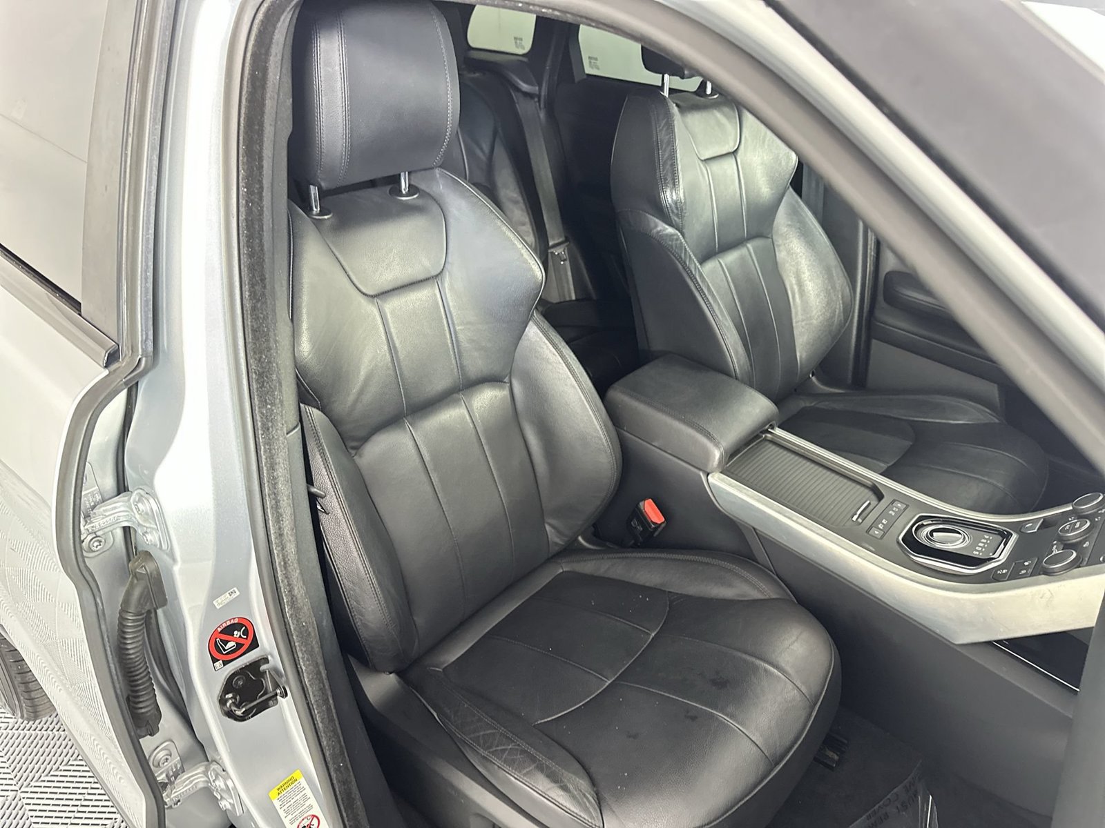 Used 2017 Land Rover Range Rover Evoque SE AWD/4WD image 27