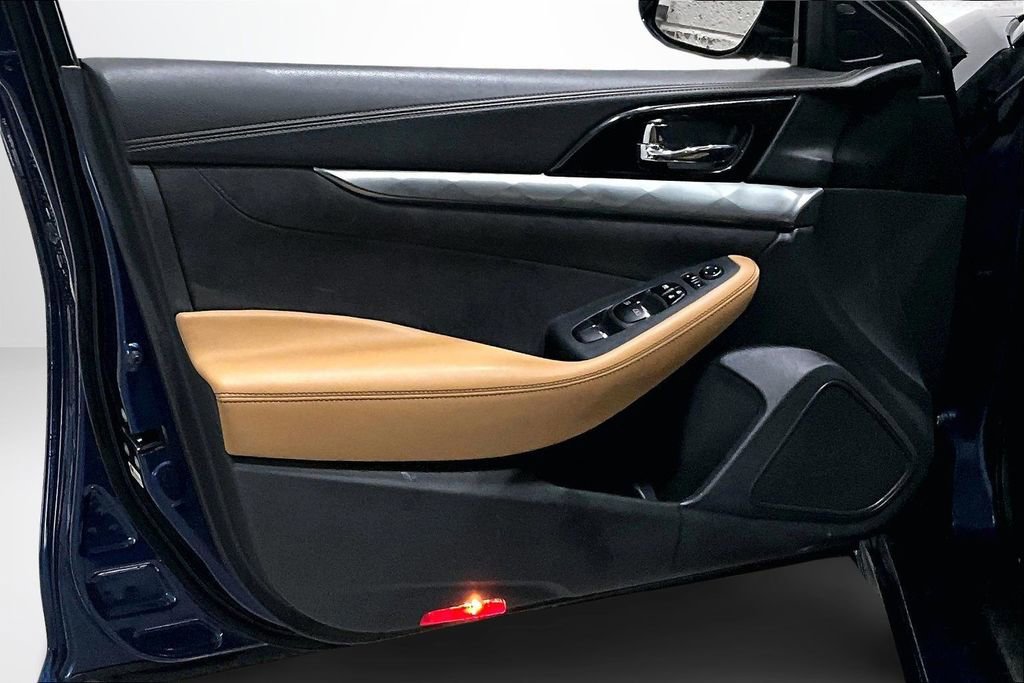 Used 2016 Nissan Maxima SR image 20