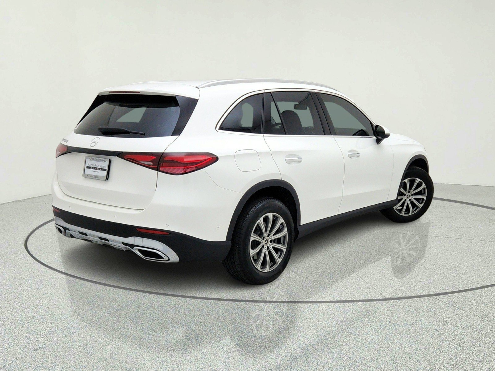 Certified 2024 Mercedes-Benz GLC 300 image 9