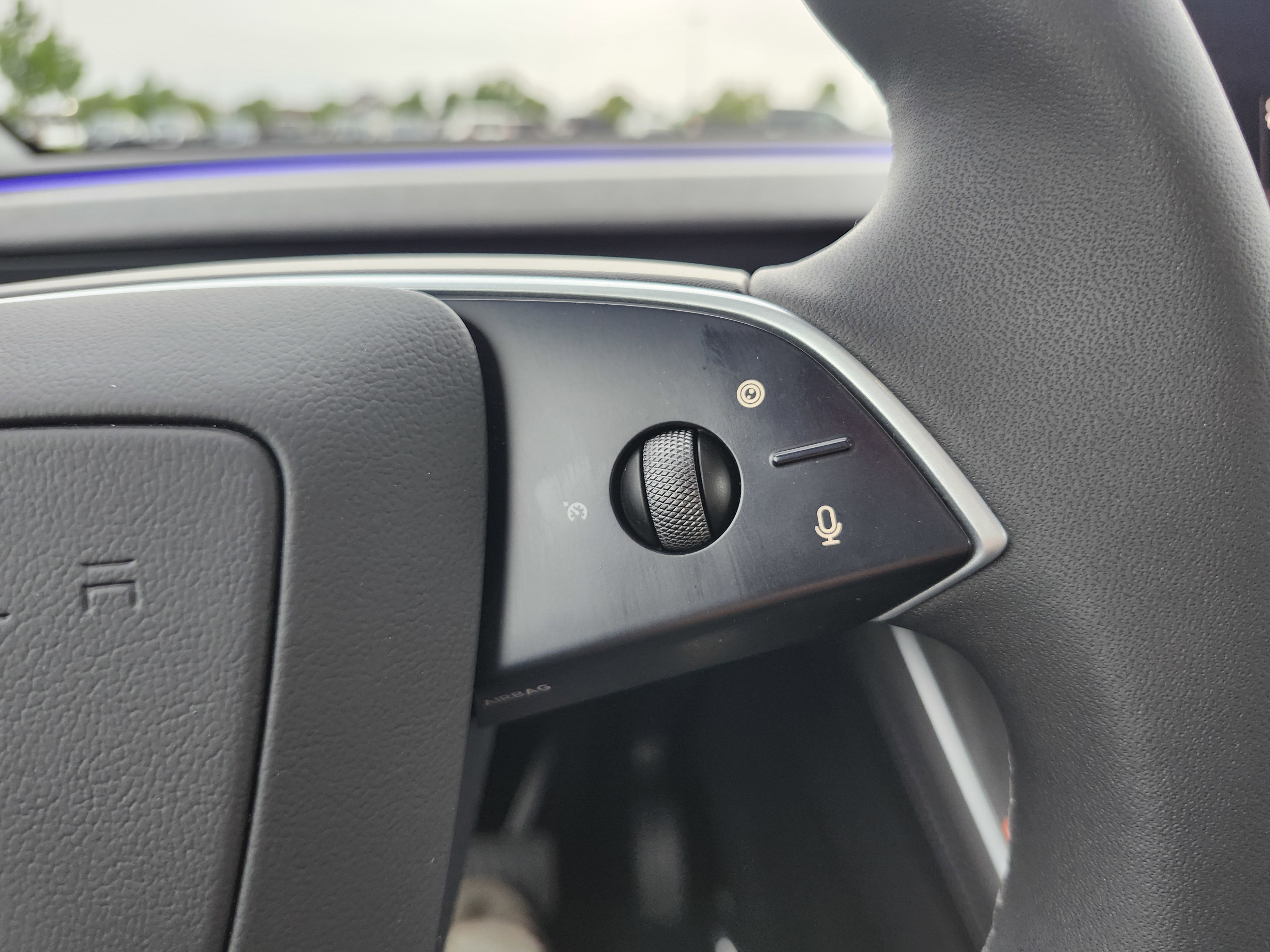 Used 2026 Tesla Model Y 2WD image 31